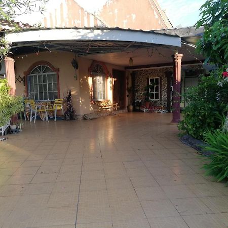Love Homestay Ct Kangar Exteriér fotografie